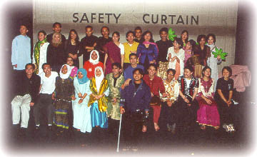The cast of Gemilang 2000